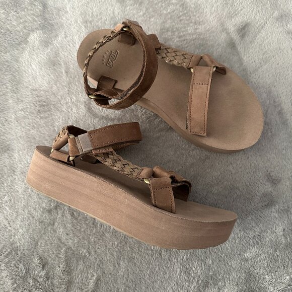 Teva Flatform Universal Interweave Platform Sandals Women's 8 Caribou Leather - Picture 1 of 6